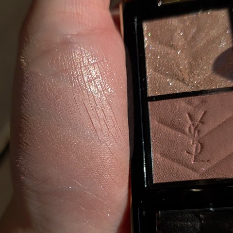 クチュール ミニ クラッチ/YVES SAINT LAURENT BEAUTE/アイシャドウパレットの動画クチコミ1つ目