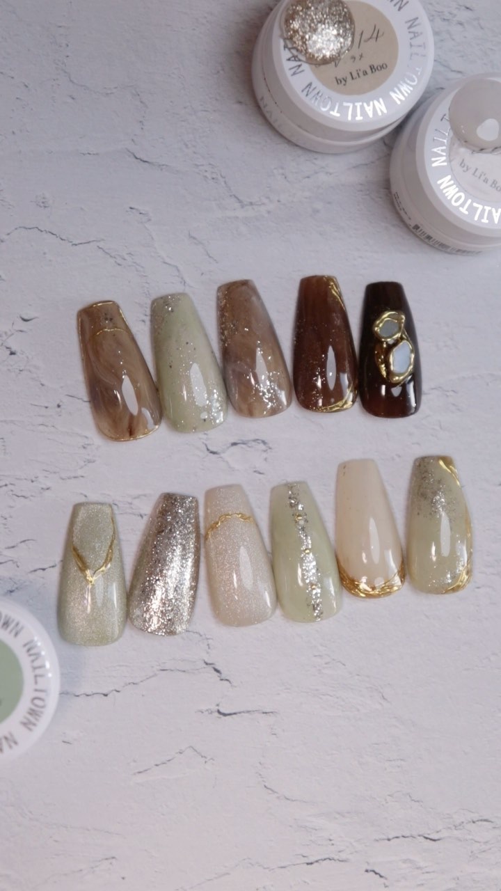 ピスタチオカラー✨

同じやり方で色の組み合わせを変えたり
アレンジで何パターンもできるよ🫶🏻

使用カラー👇

ネイルタウン
Li'a Booオリジナルカラージェル M010

Li'a Booオリジナルカラージェル M002

L