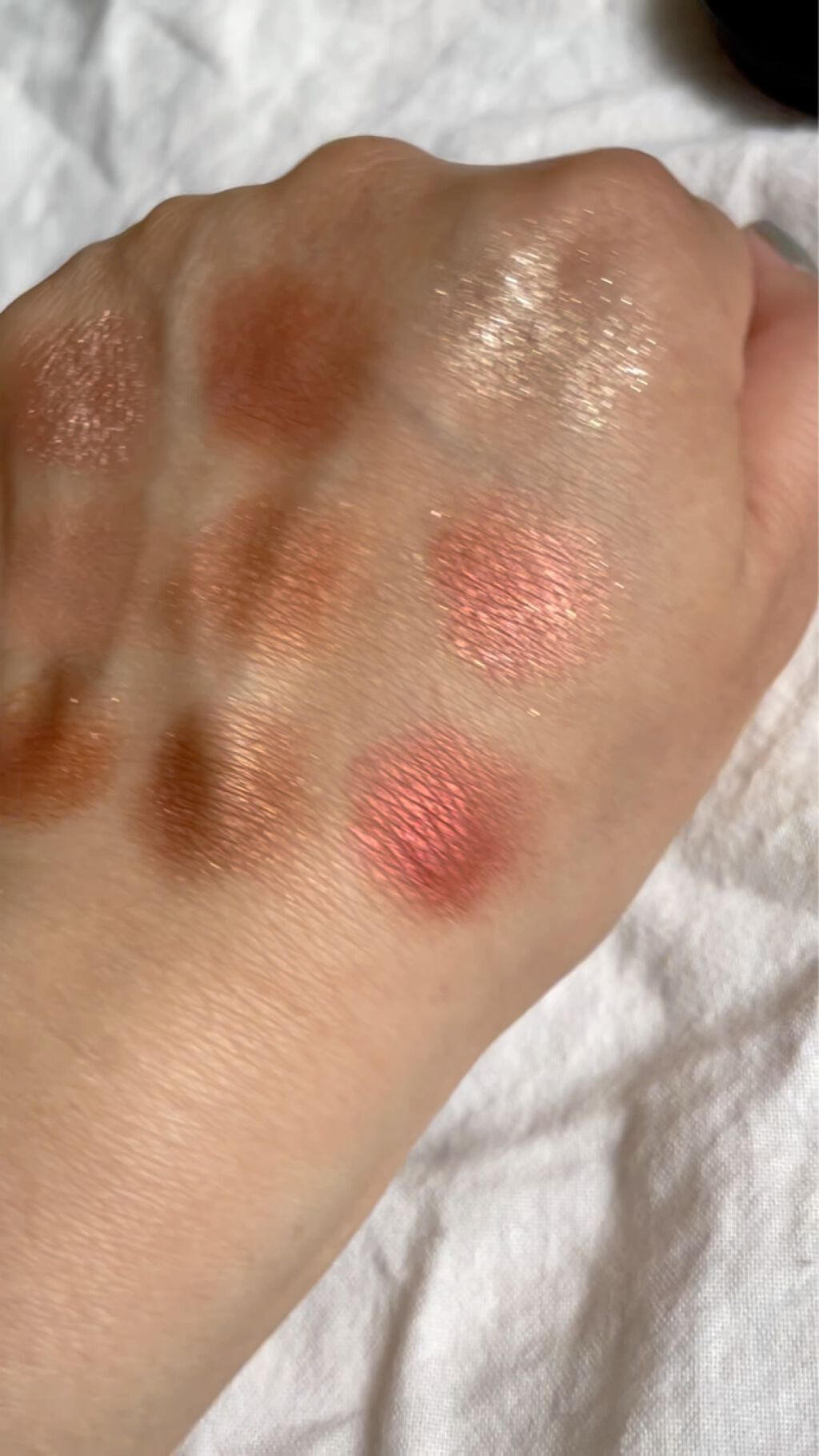 アンインヒビテッド ブラッシュデュオ/NARS/パウダーチークの動画クチコミ2つ目