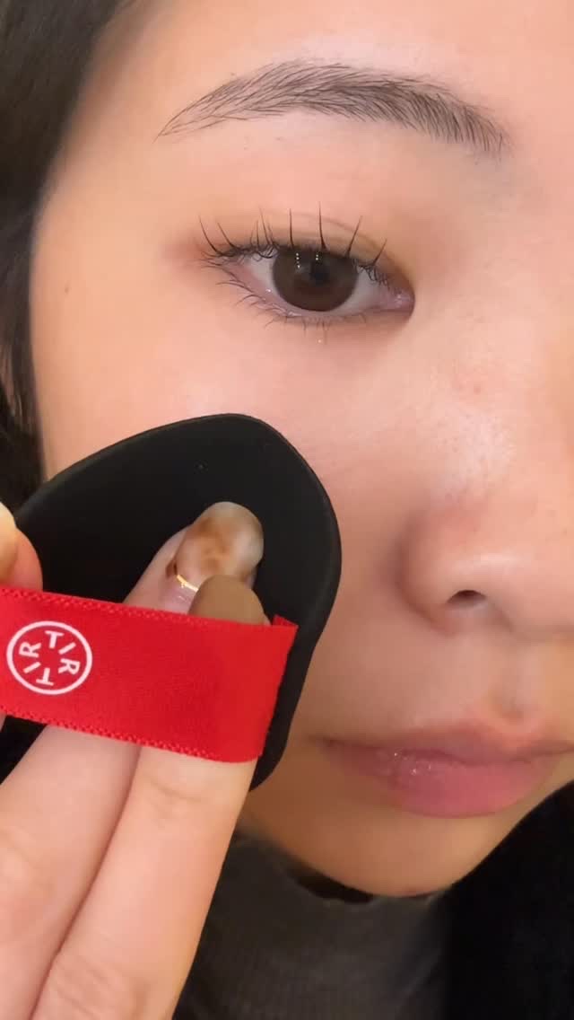 TIRTIRの新作がすごいよ🥹
まるでルビーのようなテンションあがるパケ！

こんなにハイカバーとツヤと保湿感を
両立してくれるファンデある？！

さわった感じはじゅわっとみずみずしくて
ここまでカバー力があるようにはいい意味で思えなかっ