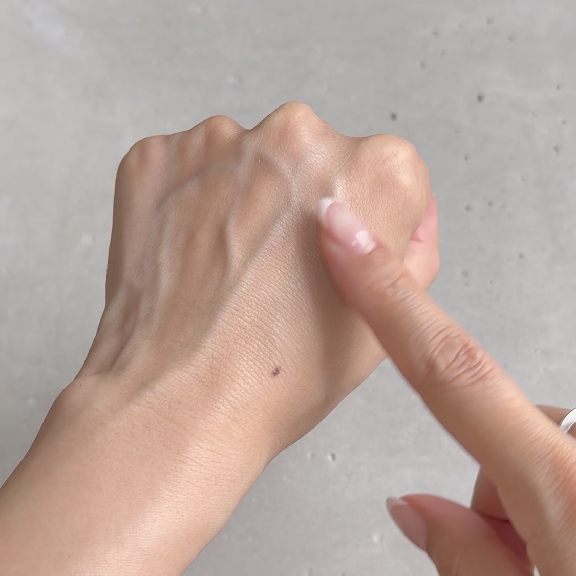 ミシャ グロウ UV トーンアップ パウダー パクト/MISSHA/プレストパウダーの動画クチコミ4つ目