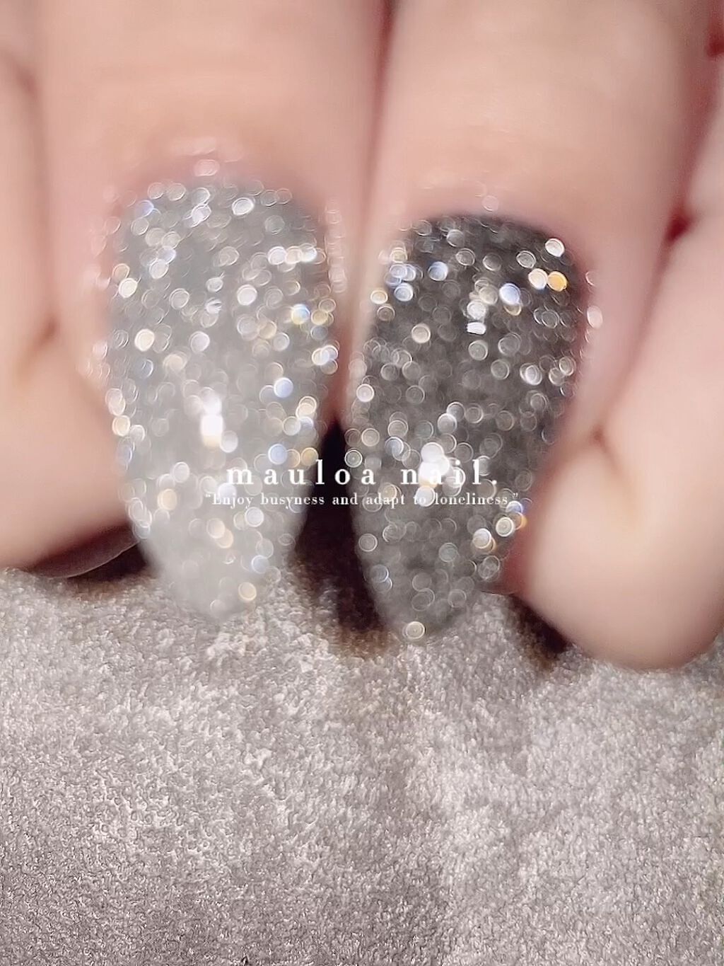 #ネイル,#ラメネイル,#秋ネイル,#アートネイル,#冬ネイル,#スワロネイル,#ニュアンスネイル,#くすみカラーネイル,#グリッターネイル,#ミラーネイル,#綺麗めネイル,#セルフネイル,#パールネイル,#白グラデネイル,#ホワイトネイル,#フラッシュネイル,#シンプルネイル,#シルバーネイル,#スノーネイルのネイルデザイン