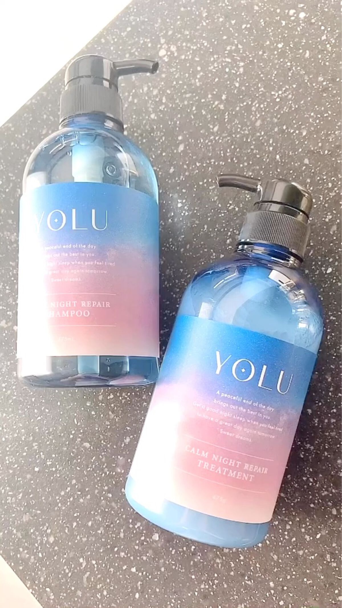 肌だけじゃなくて髪の毛もナイトケア♡

ネロリ&ピオニーの香りでリラックス🥰
睡眠中の摩擦ダメージや地肌の潤いを与える美容液成分も配合だから心にも髪にも嬉しいヘアケアアイテム❤️

#ヘアケア
#シャンプー
#トリートメント
#髪の毛サラ