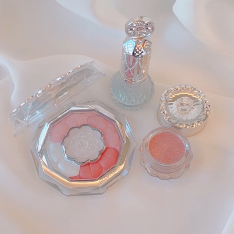 ジルスチュアート ブルームクチュール アイズ/JILL STUART/アイシャドウパレットを使ったクチコミ（1枚目）