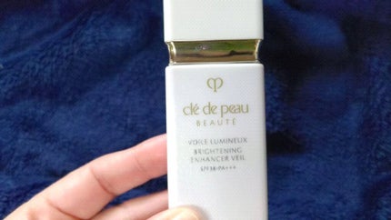 クレ・ド・ポー ボーテ ヴォワールルミヌ/クレ・ド・ポー ボーテ/化粧下地の人気ショート動画