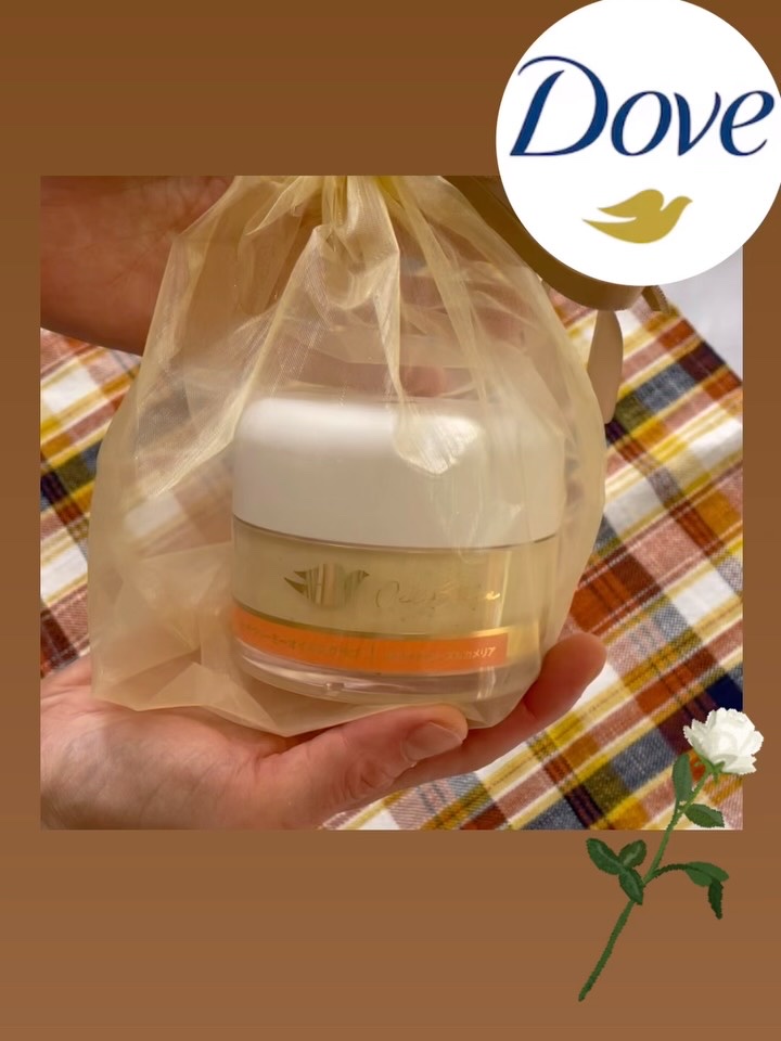 ダヴ リッチクリーミーオイルスクラブ ホワイトローズ＆カメリア/ダヴ/ボディスクラブを使ったクチコミ（2枚目）