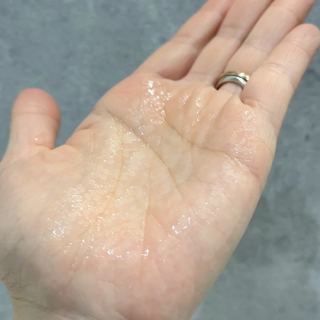 EGF ディープパワーエキス マキシマム /EGF/美容液の動画クチコミ2つ目