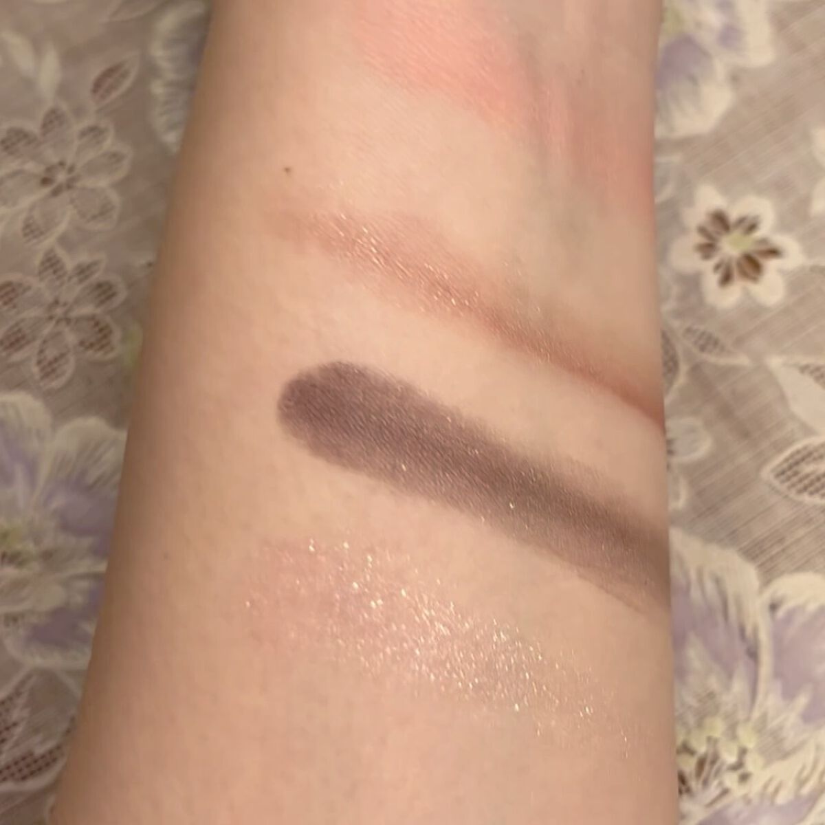 スムースアイティント/ミゼルエディ/リキッドアイシャドウの動画クチコミ3つ目