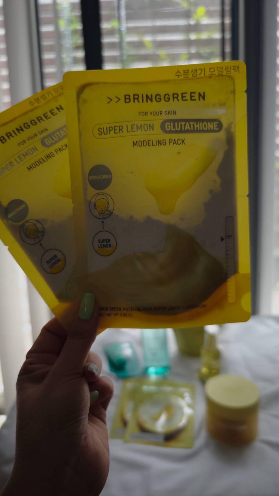 ✨ひんやり密封パックで、肌変わる！✨

暑い季節、ツヤ肌は作りたいけど…ベースが崩れるのはイヤ！
そんなとき頼りになるのが BRINGGREEN モデリングパック💛

・ひんやり感で毛穴キュッ＆メイクのりUP
・保湿成分たっぷりで、しっと