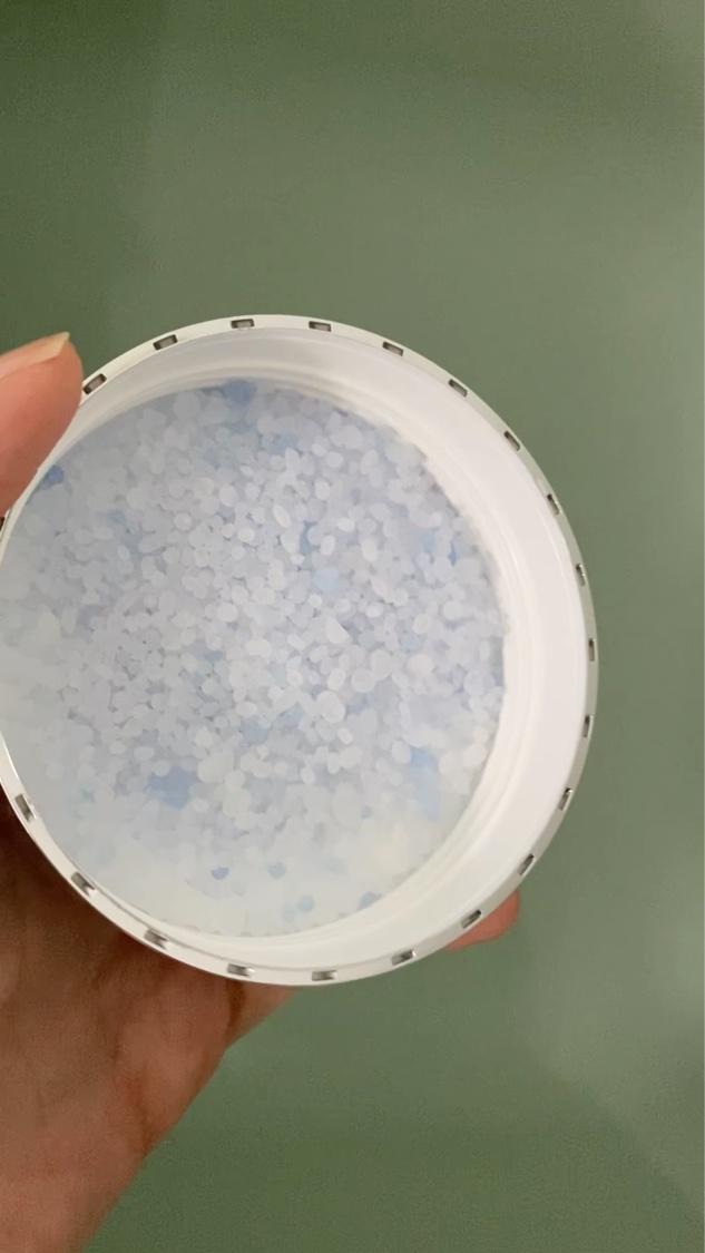 サムシングピュアブルー セント　バスソルト/JILL STUART/無機塩系入浴剤の動画クチコミ3つ目