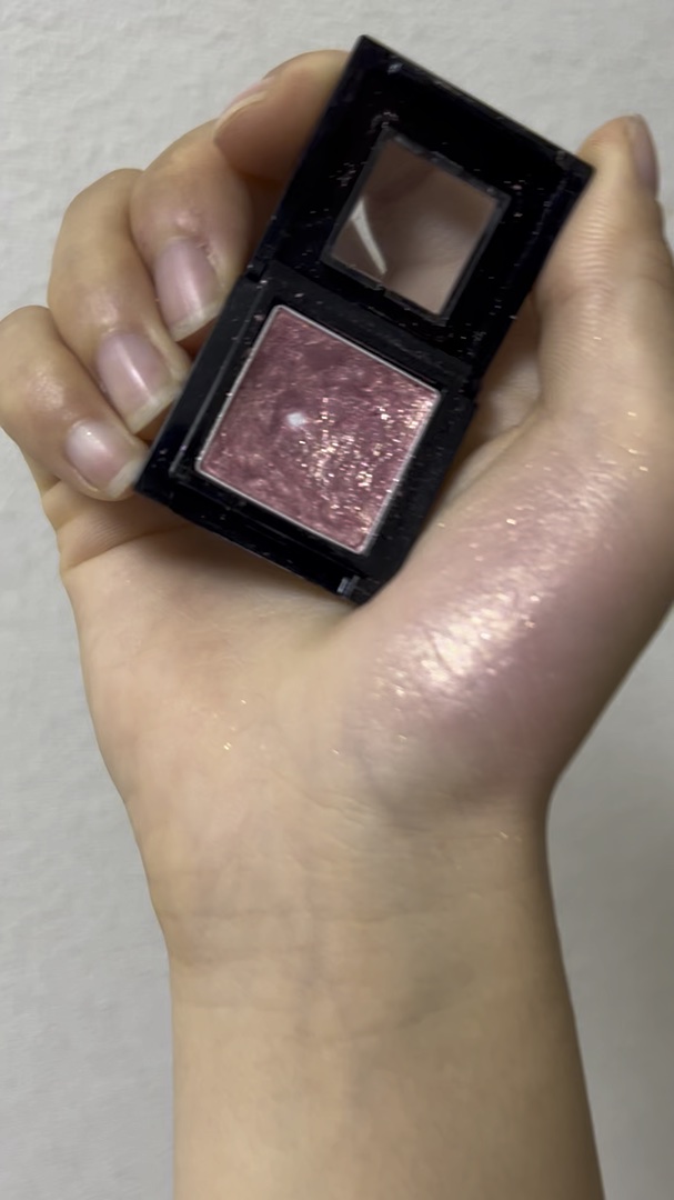ヴィセ アヴァン シングルアイカラー 053 SHINE SHOCK/Visée/単色アイシャドウを使ったクチコミ（1枚目）