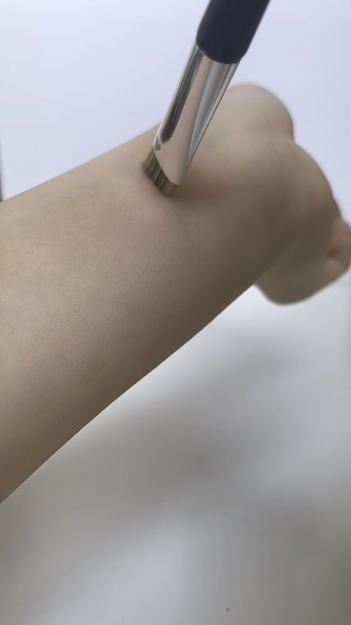 ダブルエンドアイブロウブラシ スクリュータイプ/ロージーローザ/メイクブラシの動画クチコミ4つ目