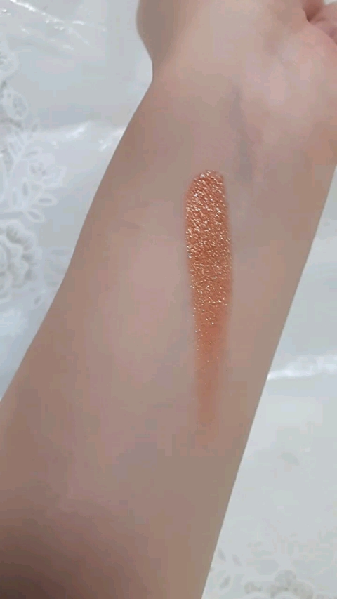 ジュエルアイシャドウ/エンジェルハート/単色アイシャドウの動画クチコミ1つ目