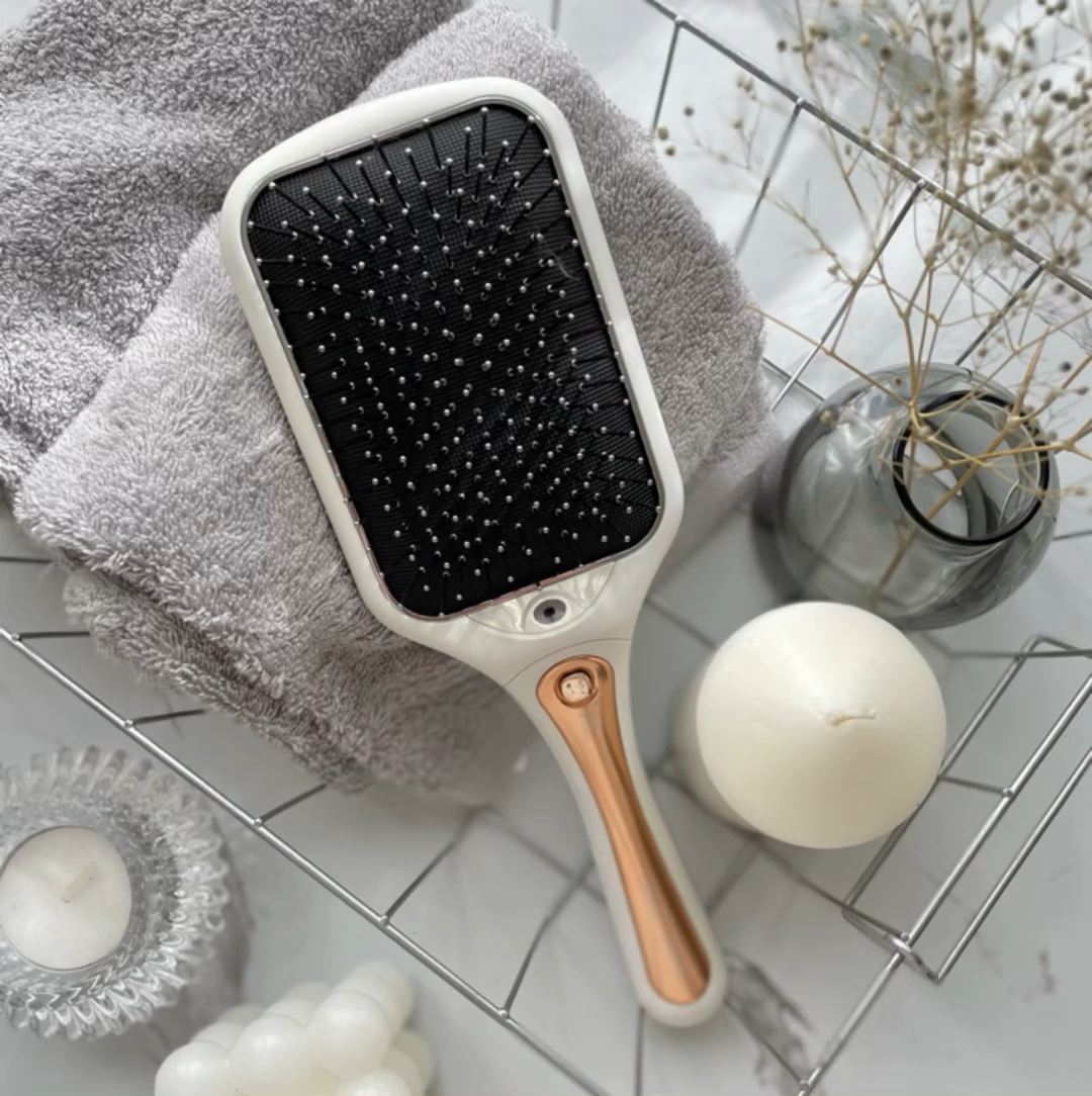 マイナスイオンリセットブラシ KBE-2400/KOIZUMI/ストレートアイロンを使ったクチコミ（1枚目）