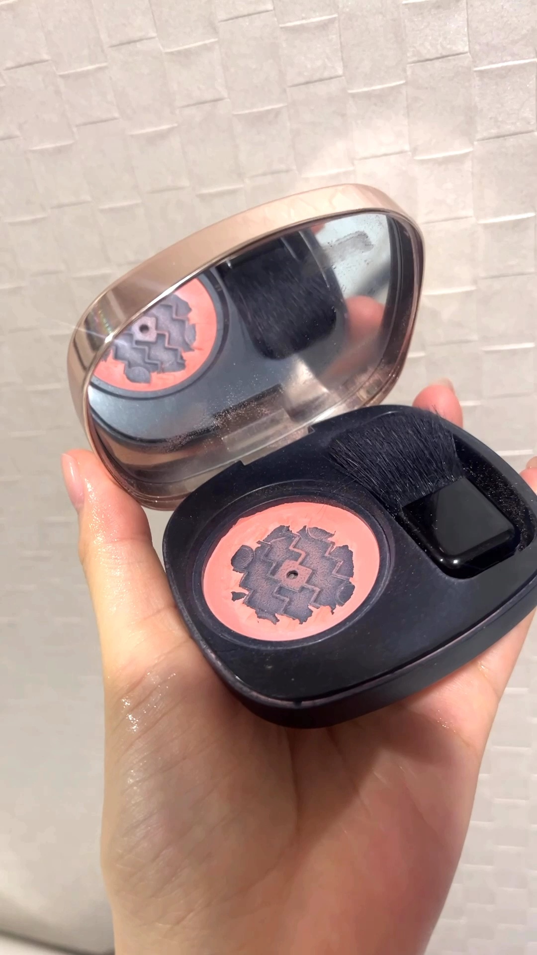 パウダー ブラッシュ/DECORTÉ/パウダーチークの動画クチコミ2つ目