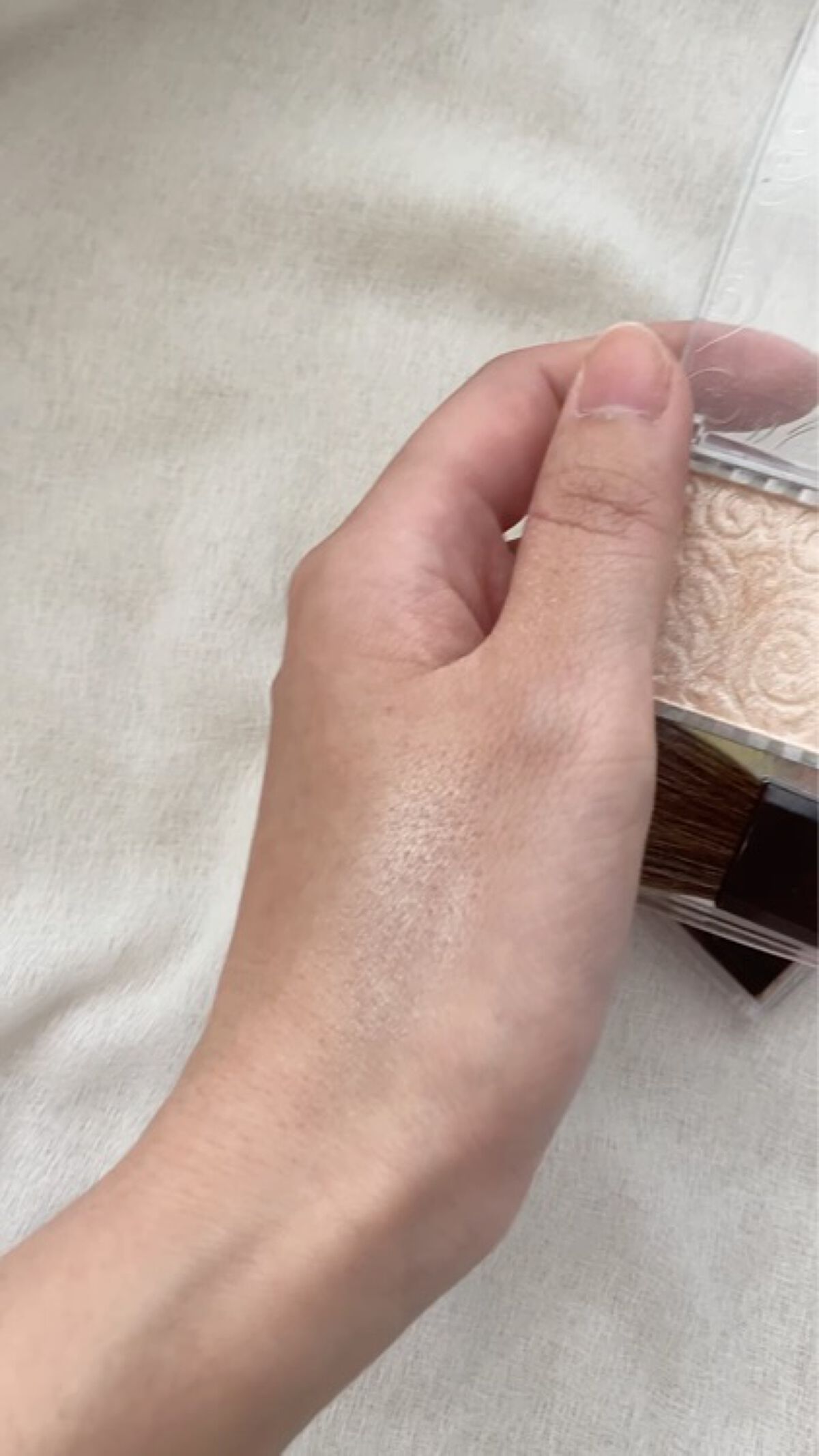 パールグロウハイライト/CEZANNE/パウダーハイライトを使ったクチコミ（3枚目）