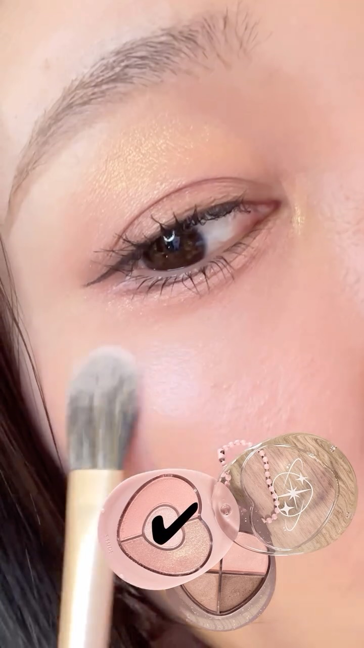 ぽよんアイメイカー/ETUDE/アイシャドウパレットの動画クチコミ2つ目