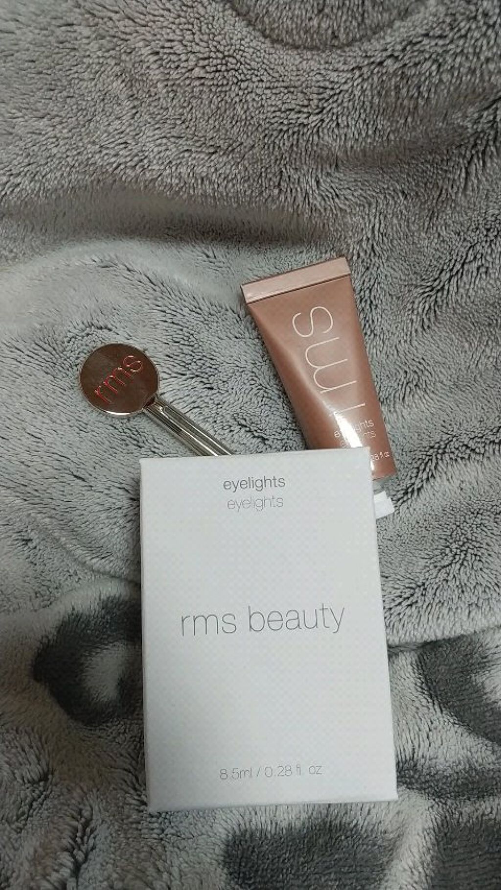 アイライツ クリームアイシャドウ/rms beauty/ジェル・クリームアイシャドウの動画クチコミ1つ目