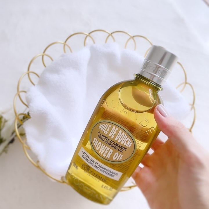 アーモンド モイスチャライジングシャワーオイル/L'OCCITANE/ボディソープを使ったクチコミ（2枚目）