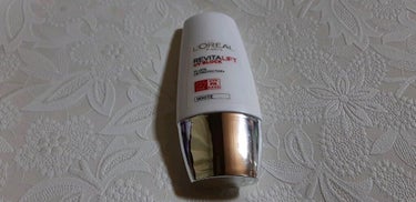 ロレアル パリ リバイタリフト UV ブロックのクチコミ「3色展開で、使用したのはホワイト。SPF50+・PA+++のUVケア下地乳液です。大気汚染など.....」（1枚目）