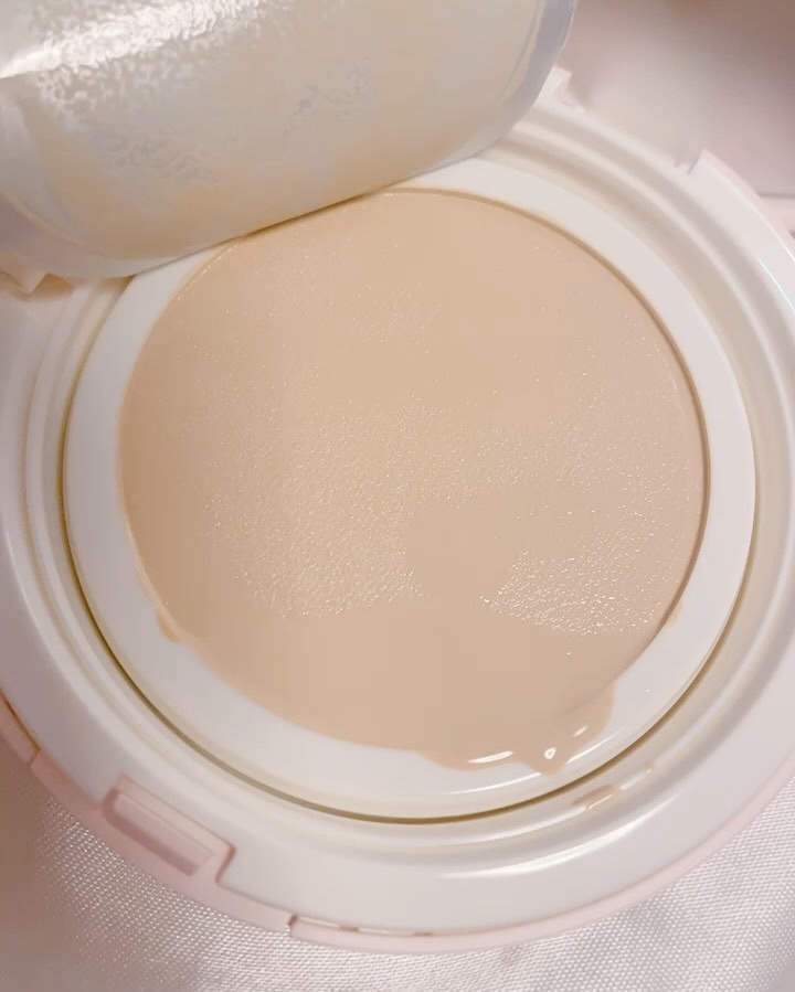 L'ADORE COLORS レインコート クッション ファンデーション/L'adore Colors/クッションファンデーションの動画クチコミ5つ目