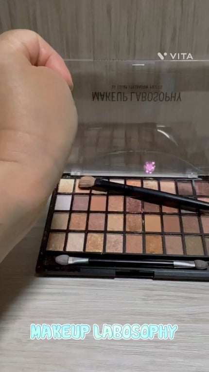 36 カラー アイシャドウ パレット/MAKEUP LABOSOPHY/アイシャドウパレットの人気ショート動画