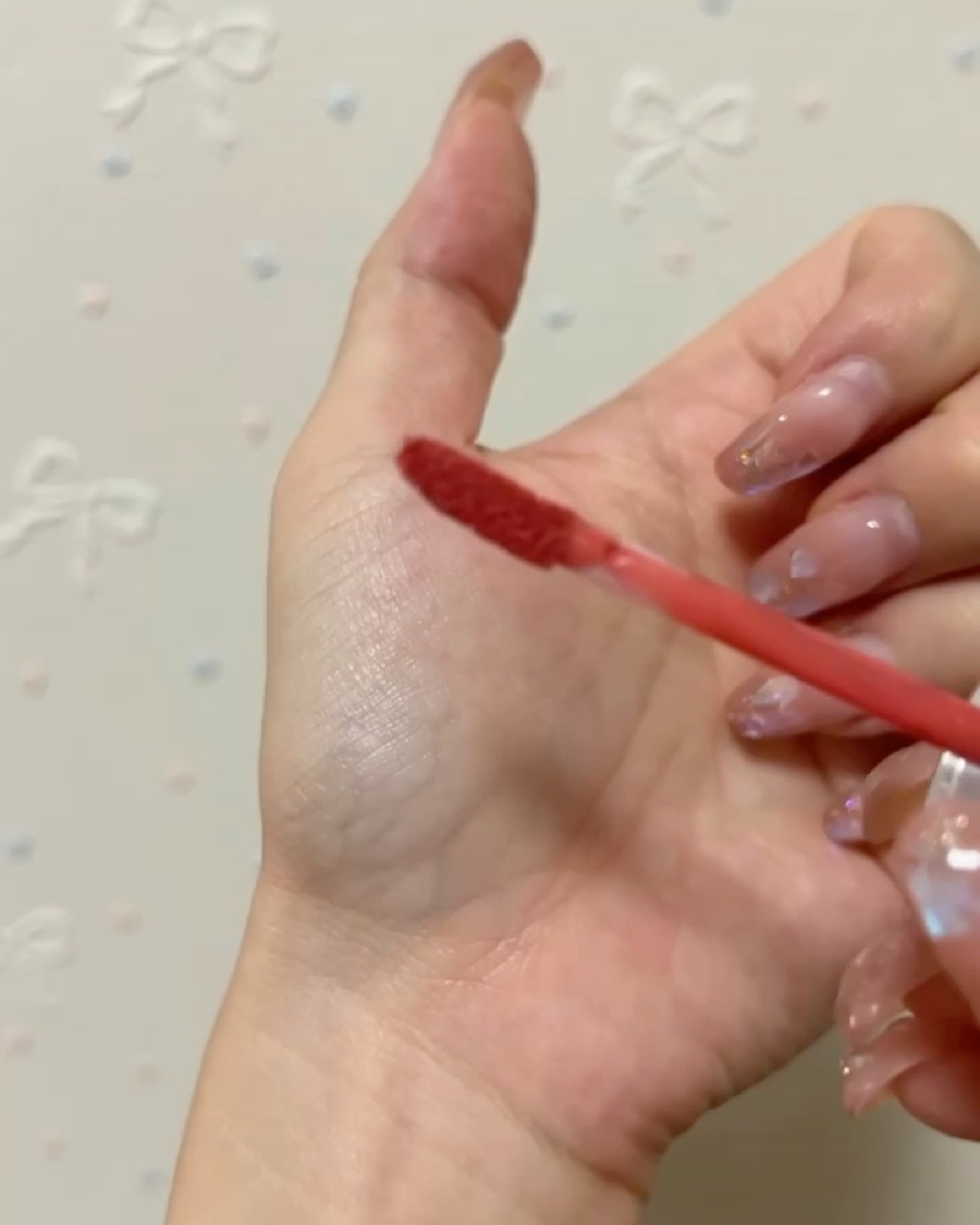 Shine Moment Glossy Tint/TENSE/口紅を使ったクチコミ（2枚目）