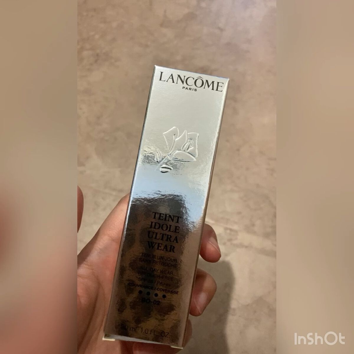 タンイドル ウルトラ ウェア リキッド/LANCOME/リキッドファンデーションの人気ショート動画