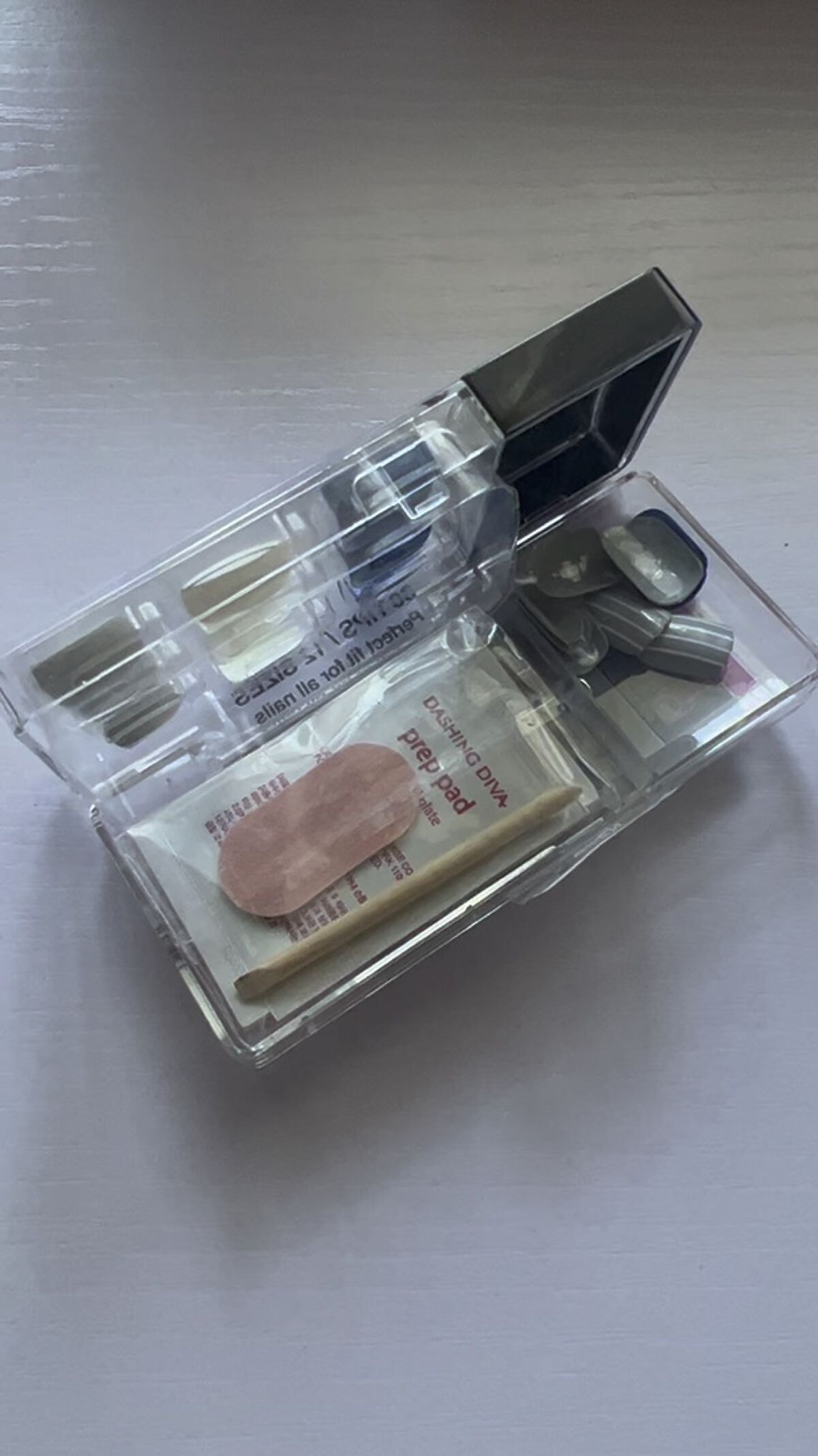 DASINGDIVA  MAGICPRESS  TIMELESS EDITION/DASHINGDIVA MAGICPRESS/ネイルチップ・パーツの動画クチコミ3つ目