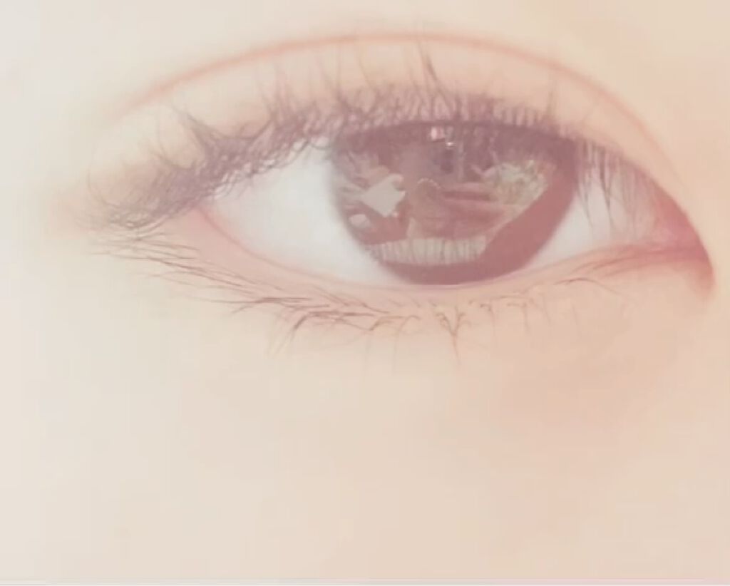 睫毛美容液塗り始めて3ヶ月後の睫毛です。
めっちゃ硬くなったけど、、伸びたか、、これ、、？

メイク、カラコン何もしてないです。
ビューラーで上げただけです。