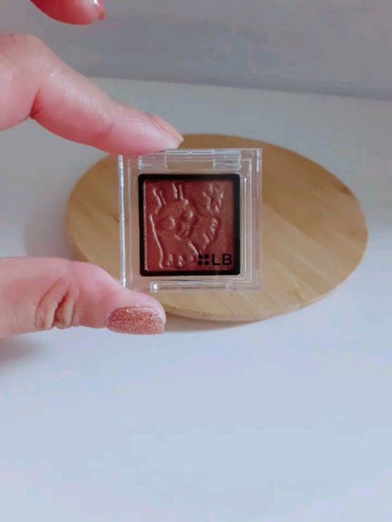 Galaxy Shadow(ギャラクシーシャドウ)/LB/単色アイシャドウの人気ショート動画