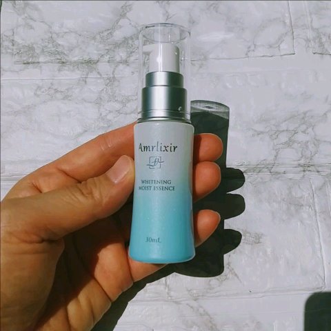 アムリクシア ホワイトニングモイストエッセンス/Amrlixir/乳液を使ったクチコミ（3枚目）