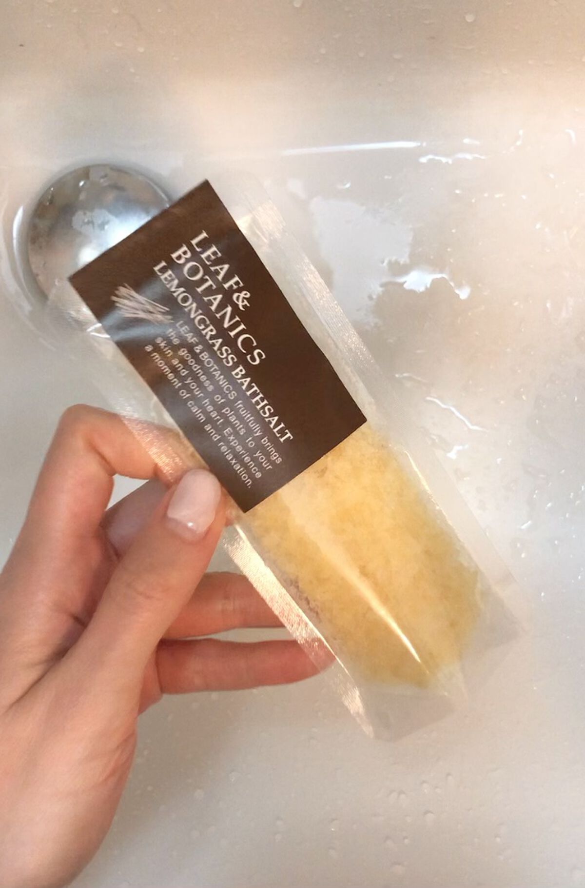 バスソルト レモングラス/LEAF＆BOTANICS /無機塩系入浴剤の動画クチコミ1つ目