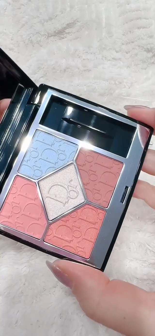 【旧】ディオールショウ サンク クルール（スプリング コレクション 2025 限定品）/Dior/アイシャドウを使ったクチコミ（1枚目）