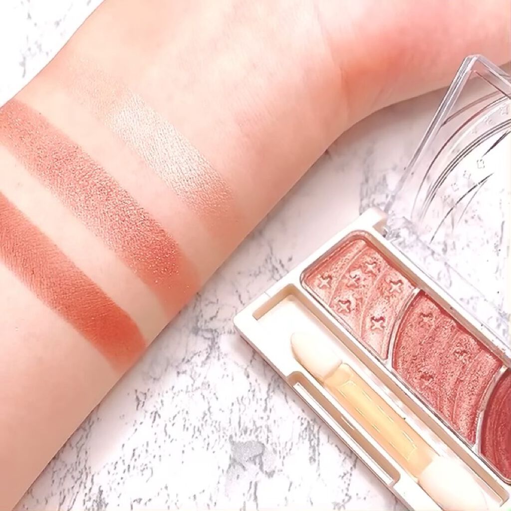 トーンアップアイシャドウ/CEZANNE/アイシャドウパレットを使ったクチコミ（3枚目）