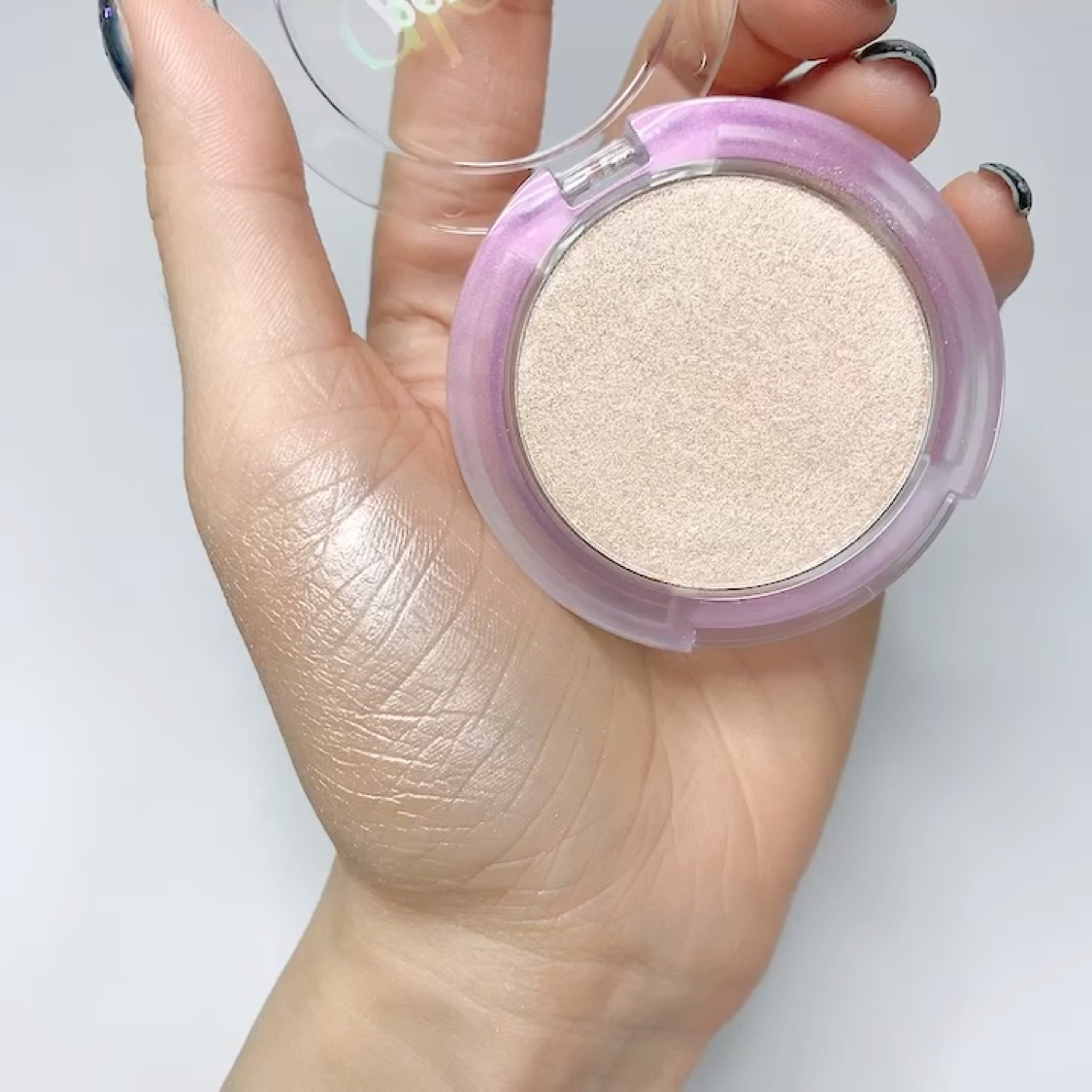  ピュア グローリー ハイライター/PERIPERA/ハイライト・シェーディングの動画クチコミ1つ目