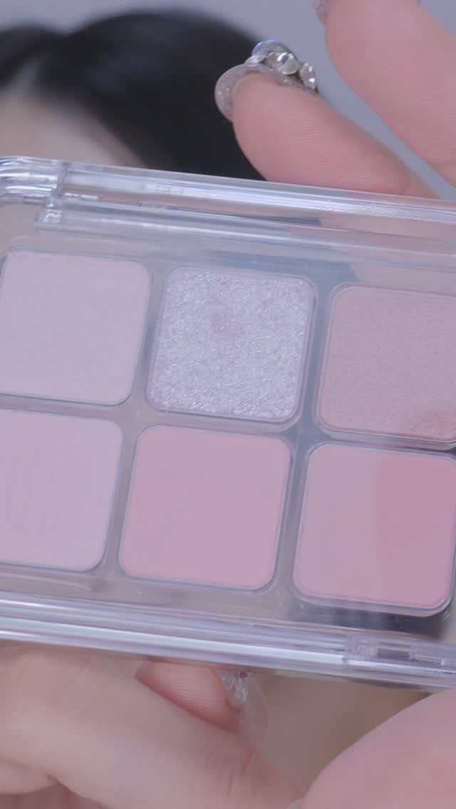 Qoo10メガ割もう買った？
是非ゲットして欲しいアイシャドウはこちら🩷
お買い物の参考にしてね✨

私はCLIOのアイパレは12も欲しくなって
第一段チケットでゲットしました🌸

too cool for schoolは新色もやっぱり