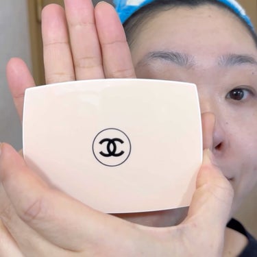 CHANEL ル ブラン ブライトニング コンパクト SPF25/PA+++ のクチコミ「・shu uemuraアンリミテッド ブロック：ブースタースミレ モーヴ
・CHANELル ブ.....」（3枚目）