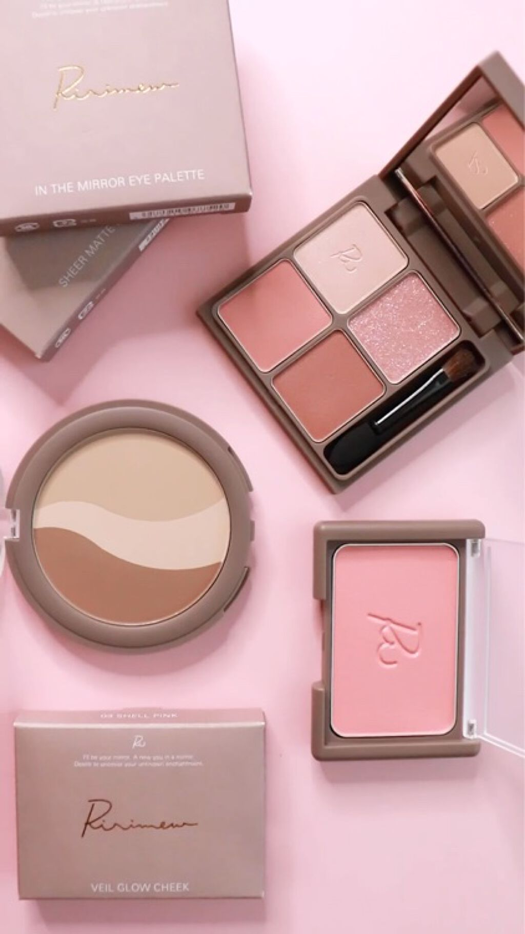 Ririmew愛用品カラー！

#リリミュウ
#インザミラーアイパレット
02 TEA ROSEティーローズ

#ヴェールグロウチーク
03 SHELL PINK シェルピンク

#シアーマットシェーディング 
02 BEIGE TONE 