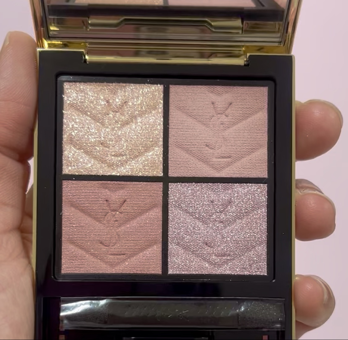 クチュール ミニ クラッチ/YVES SAINT LAURENT BEAUTE/アイシャドウパレットを使ったクチコミ（2枚目）