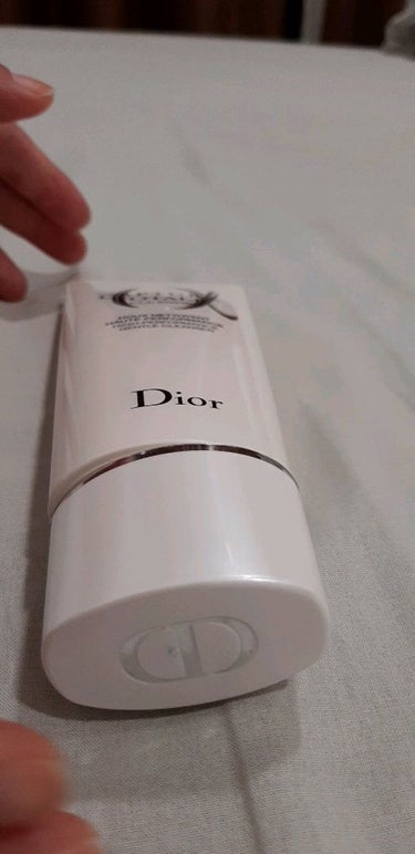 【旧】カプチュール トータル セル ENGY クレンザー/Dior/洗顔フォームの動画クチコミ1つ目