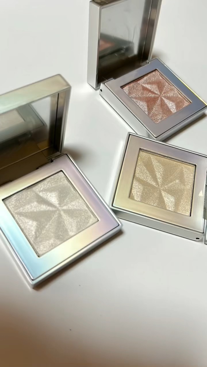 オーロラ ハイライト/LionWell（ライオンウェル）/パウダーハイライトを使ったクチコミ（1枚目）