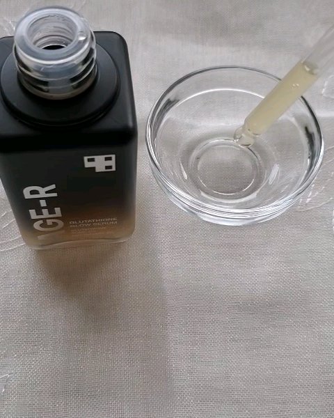 グルタチオングロウアンプル/MEDICUBE/美容液を使ったクチコミ（3枚目）