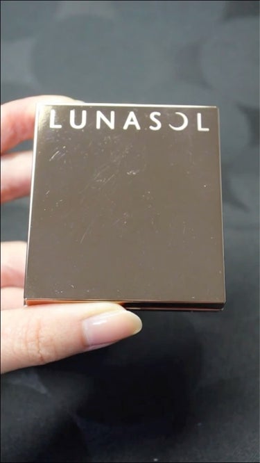 LUNASOL マージングフェースグロウのクチコミ「まばゆい光に包まれて、華やかに、顔立ち引き立つ。
4つのカラーが溶け合って、明るさとつややかな.....」（1枚目）