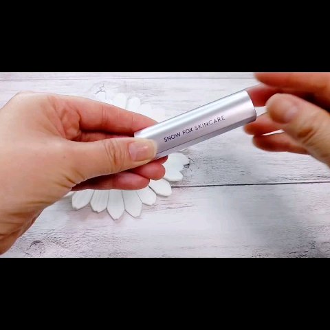 スカイ スウィート リップ スクラブ/SNOW FOX SKINCARE/リップスクラブの動画クチコミ4つ目