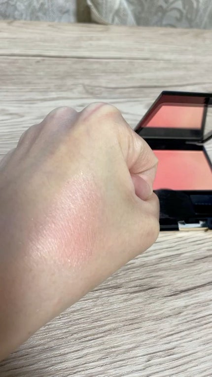 ピュア カラー ブラッシュ/SUQQU/パウダーチークの人気ショート動画