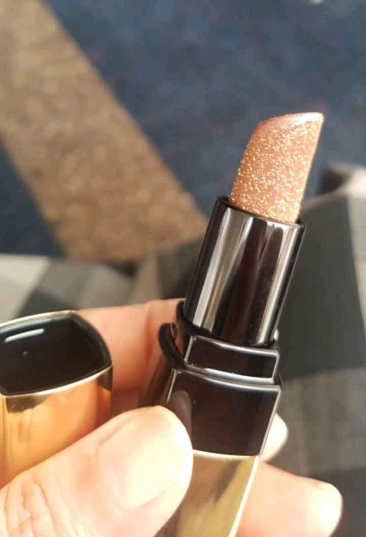 トゥルーディメンションラディアンスバーム/hince/スティックハイライトを使ったクチコミ（3枚目）