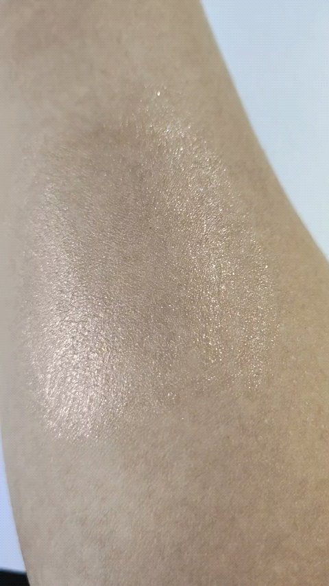 フリュイド アンルミネール/CHANEL/ジェル・クリームチークの動画クチコミ5つ目