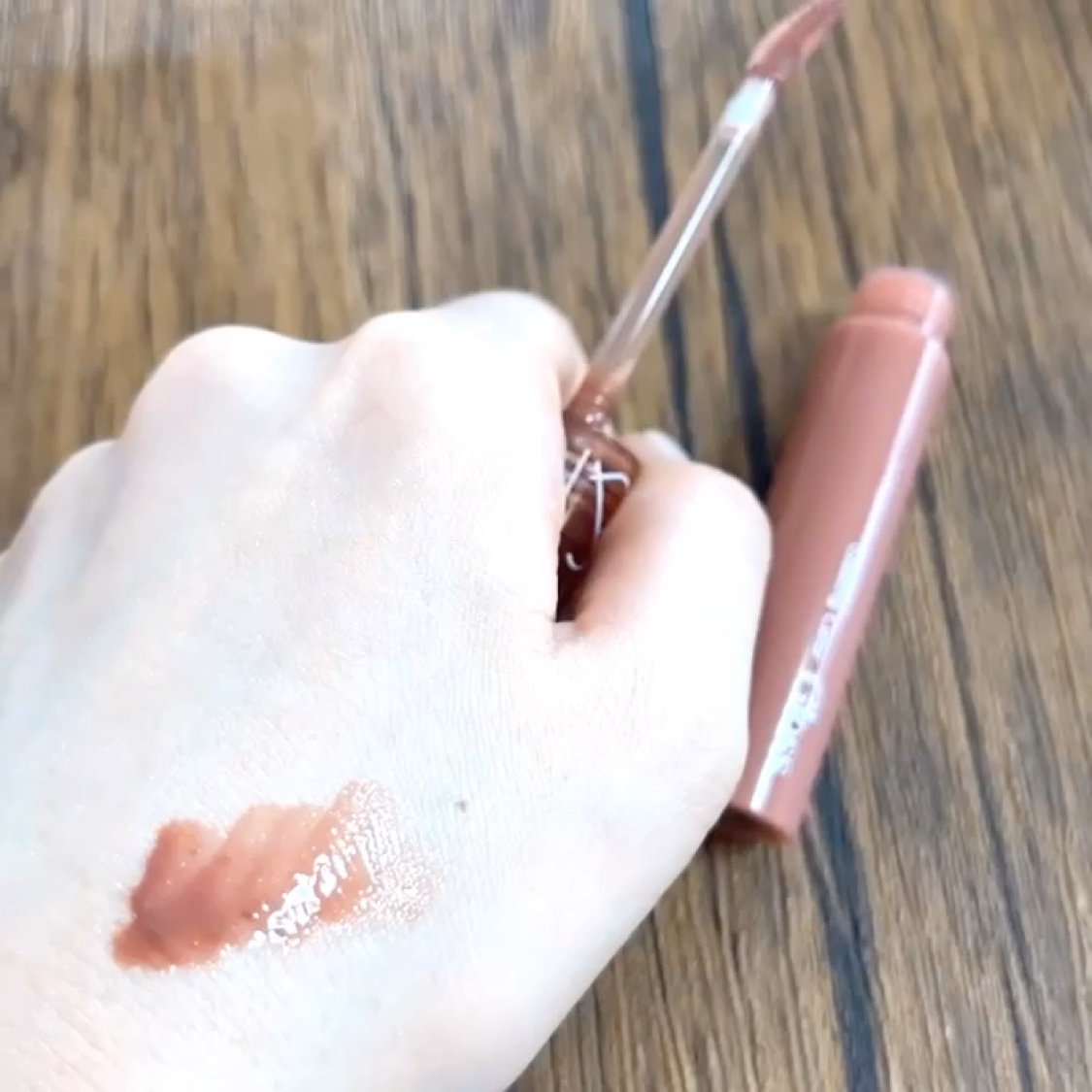 グラスティングカラーグロス/rom&nd/リップグロスを使ったクチコミ（3枚目）