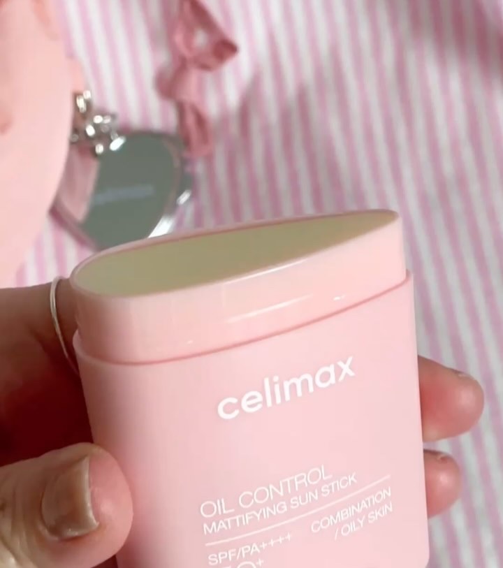 OIL CONTROL MATTIFYING SUN STICK/celimax/日焼け止めスティックの動画クチコミ5つ目